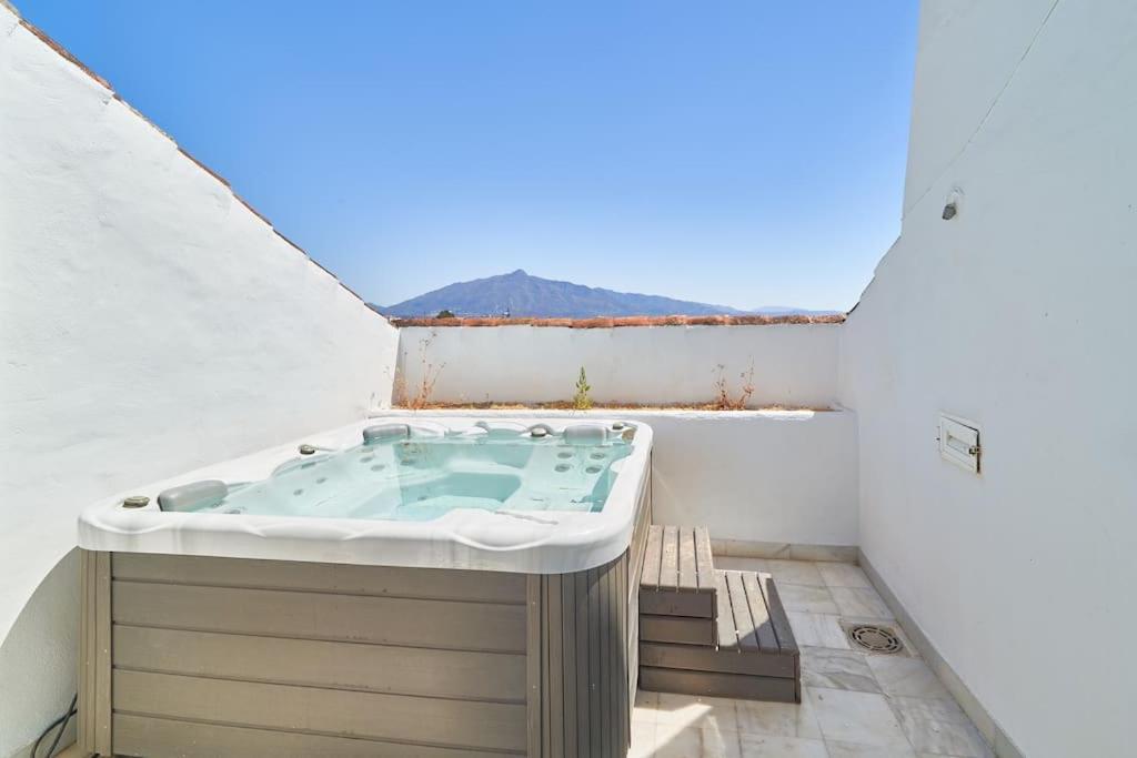 Superbe Appartement Avec Jaccuzi Μαρμπέλλα Εξωτερικό φωτογραφία